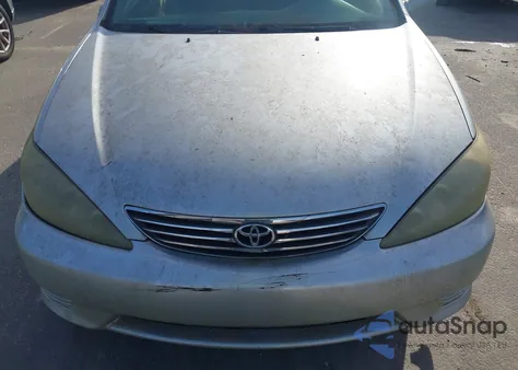 2005 Toyota Camry Le из США, поврежденный, VIN 4T1BE32K45U081090